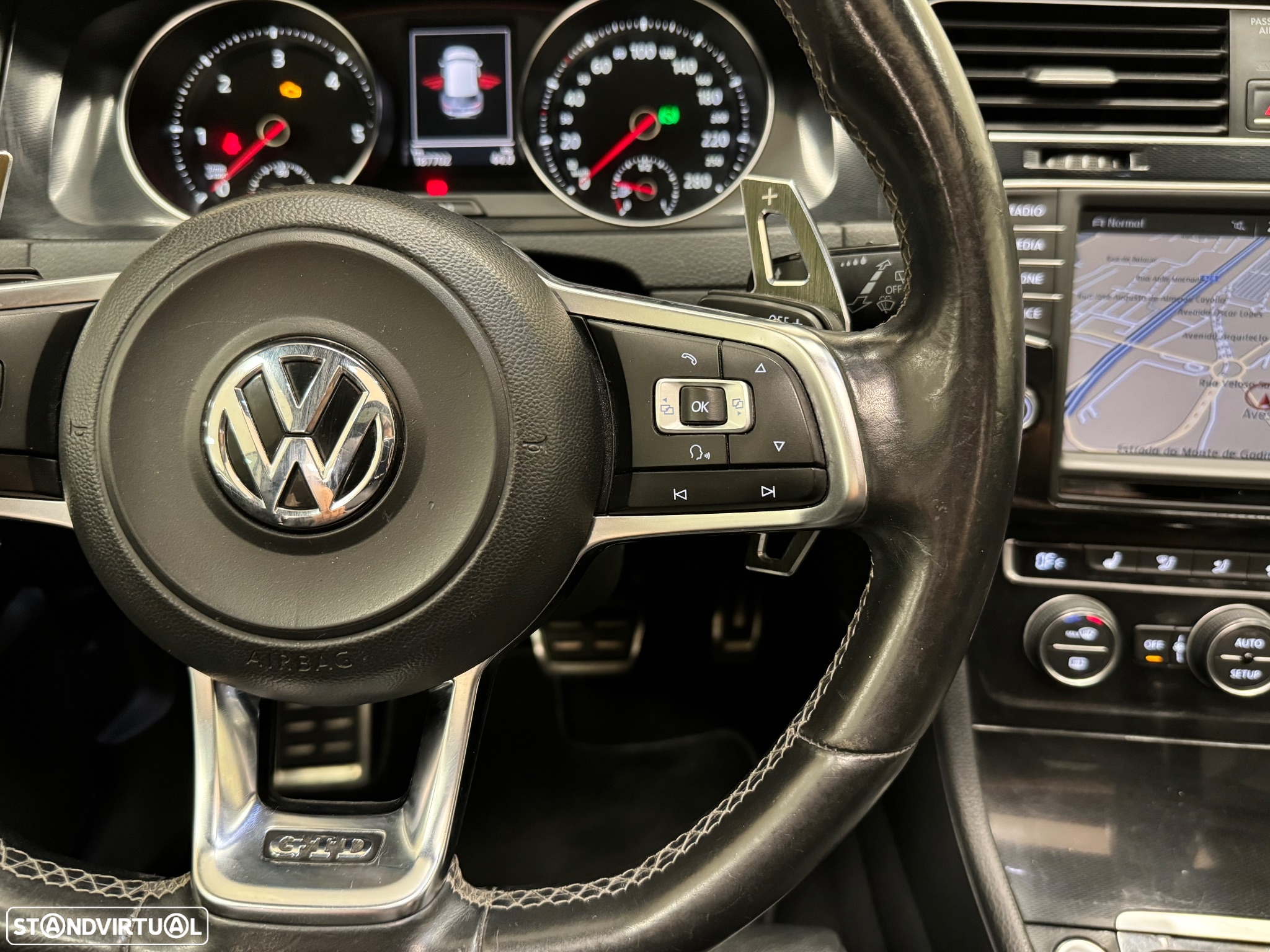 VW Golf 2.0 TDI GTD DSG - 30