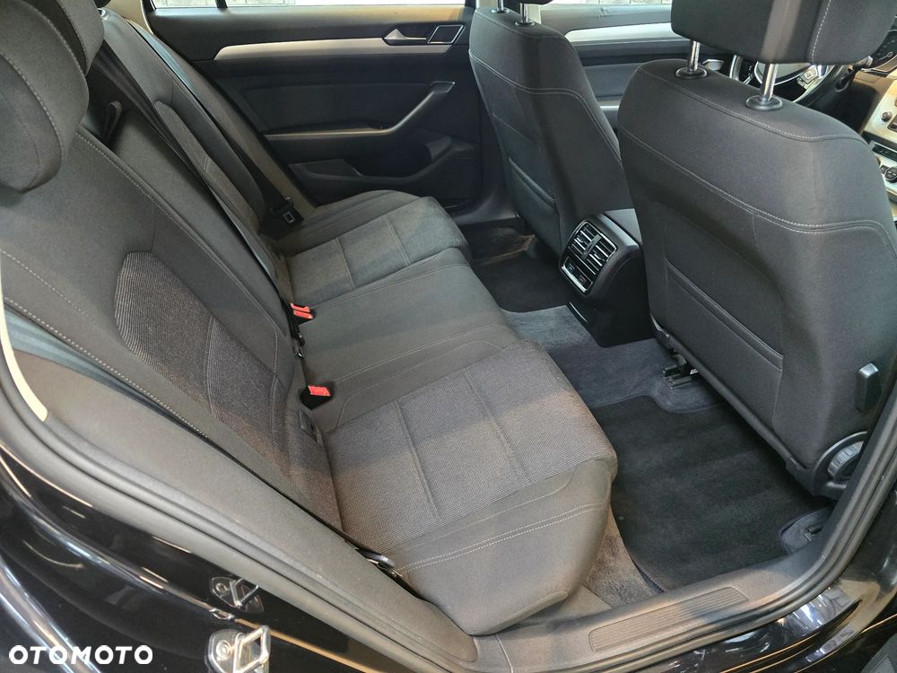 Volkswagen Passat 1.8 TSI BMT Comfortline - 18