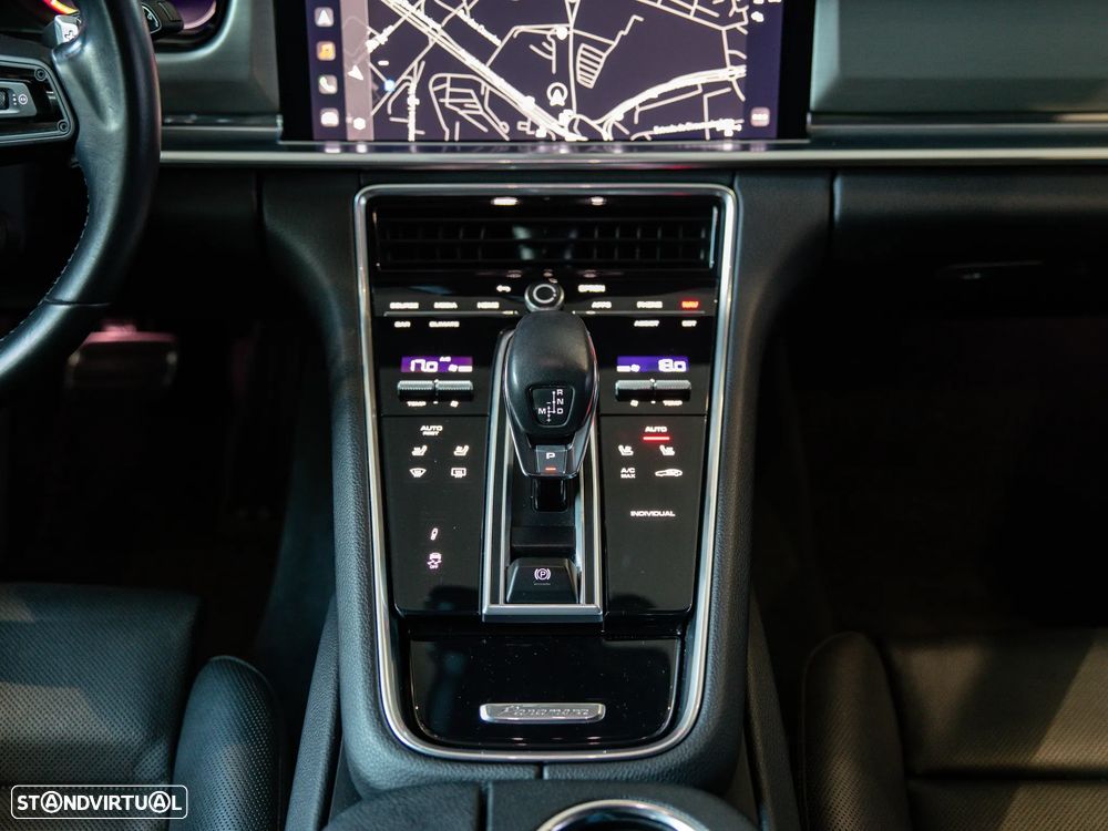 Porsche Panamera Sport Turismo 4 E-Hybrid Platinum Edition PDLS - 33