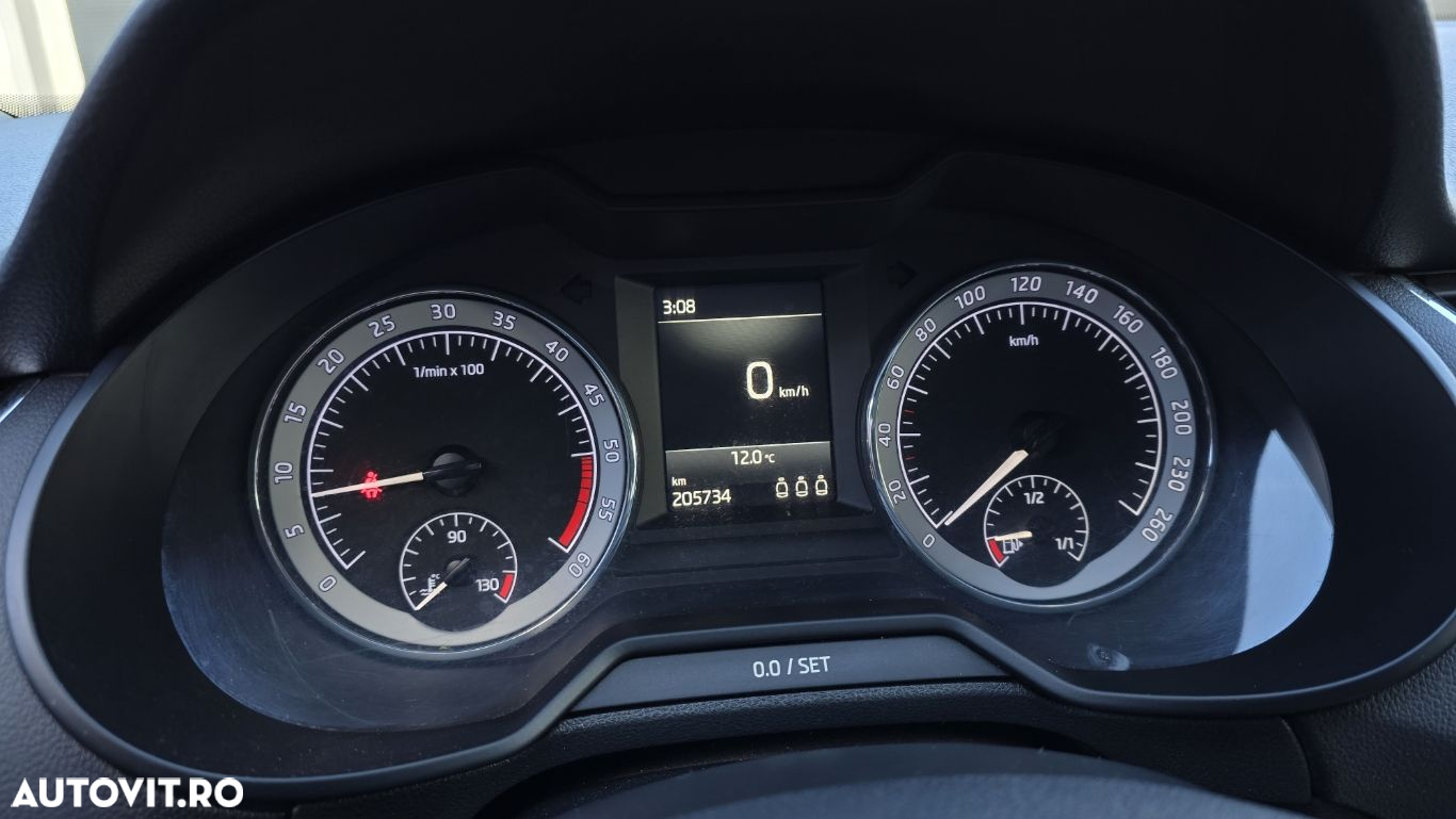 Skoda Octavia 1.6 TDI Ambition - 16