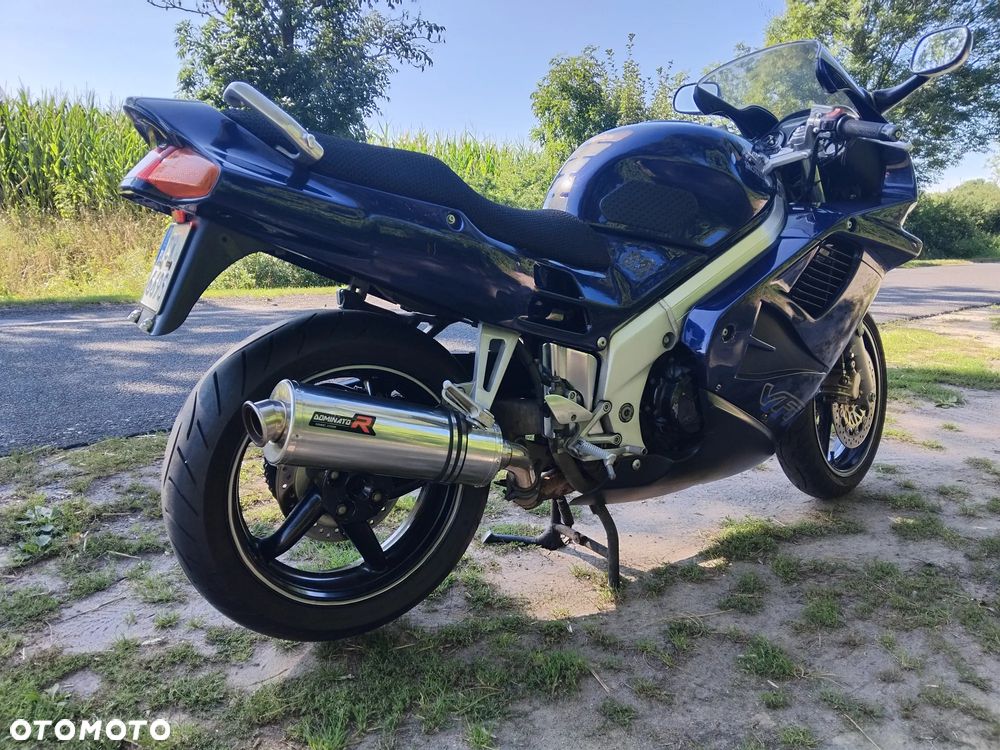 Honda VFR - 6