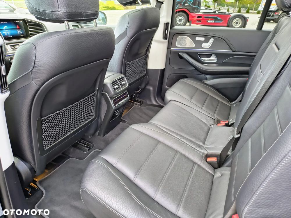 Mercedes-Benz GLS - 24