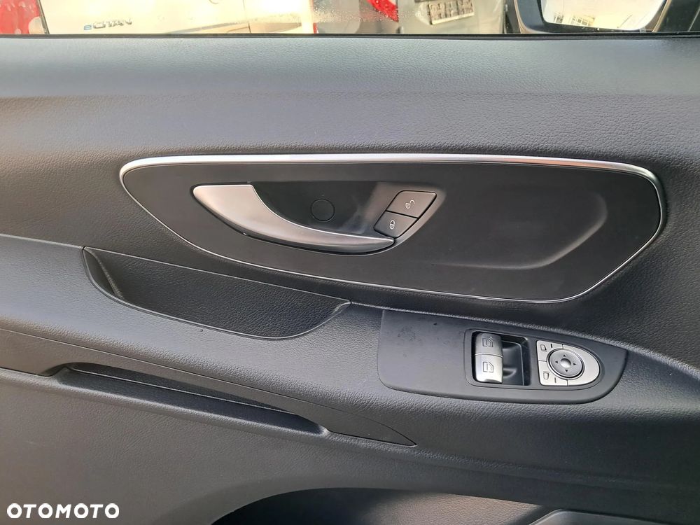 Mercedes-Benz VITO - 13