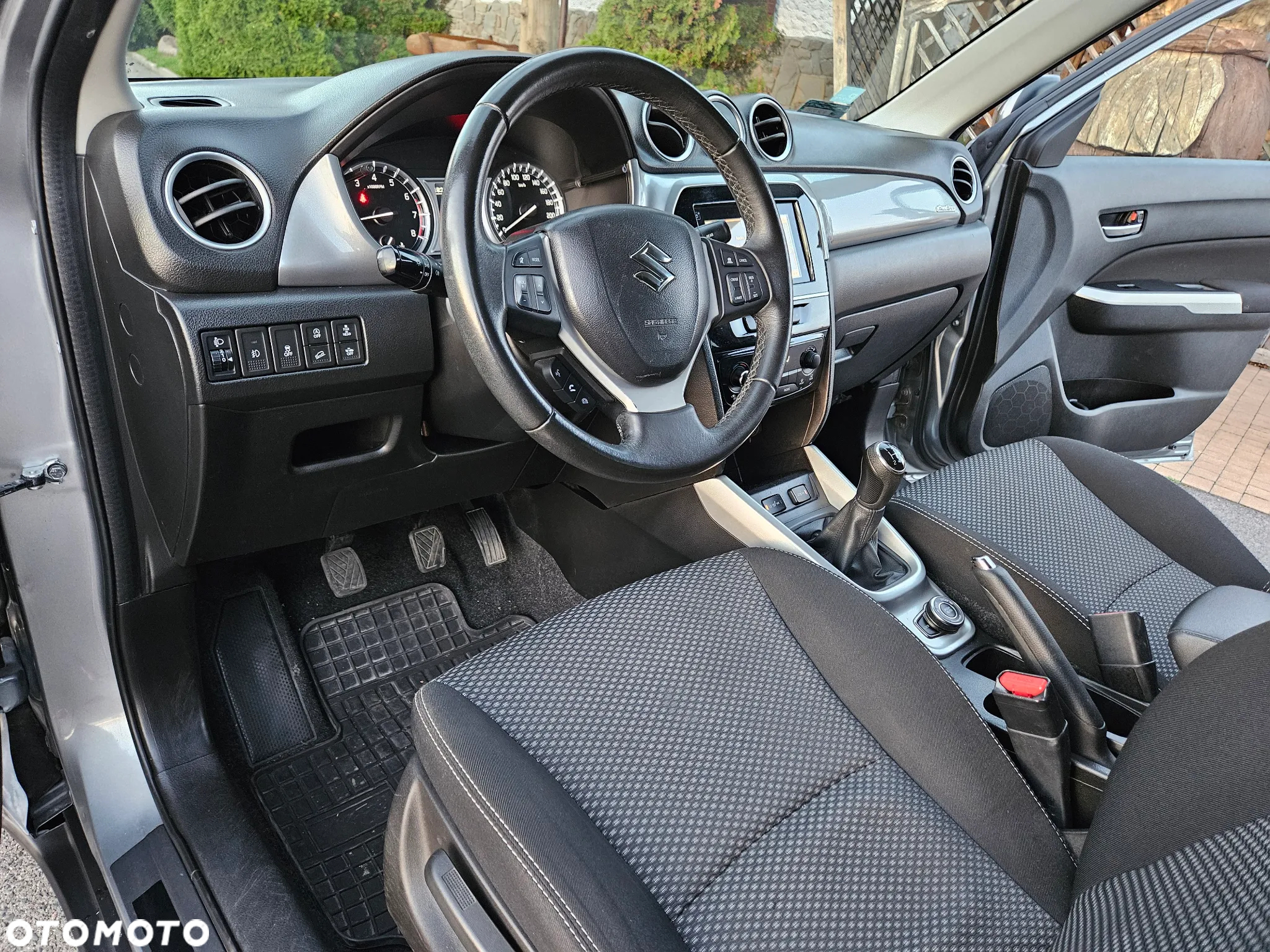 Suzuki Vitara 1.6 Premium 4WD - 12