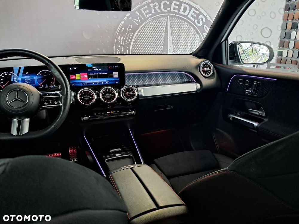 Mercedes-Benz GLB - 38
