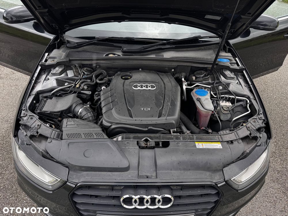 Audi A4 Avant 2.0 TDI DPF clean diesel multitronic Ambiente - 32