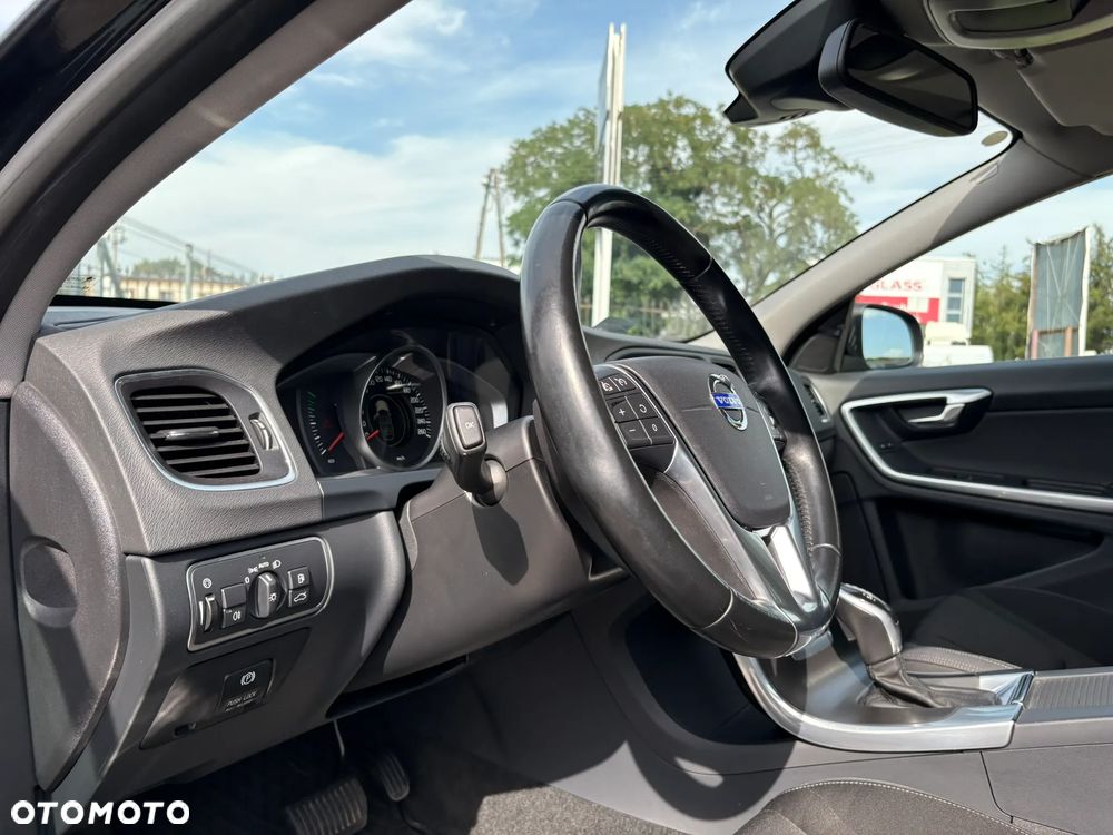 Volvo V60 T4 Momentum - 10