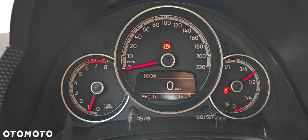 Volkswagen up! (BlueMotion Technology) move - 17