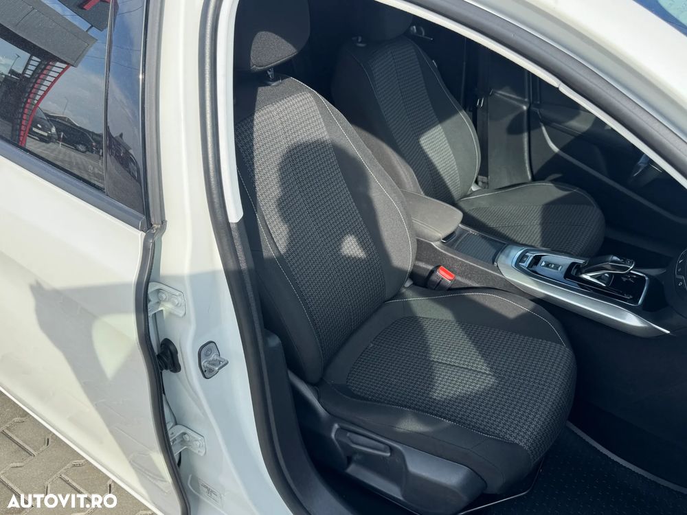 Peugeot 308 BlueHDi 130 EAT8 Stop & Start Allure - 17