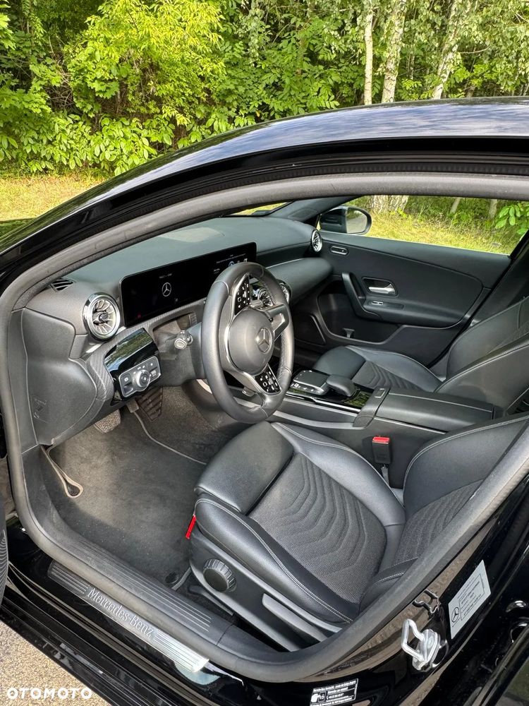 Mercedes-Benz Klasa A 180 Style 7G-DCT - 16