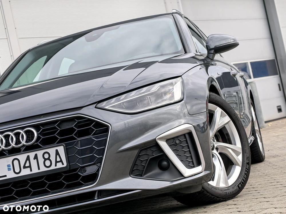 Audi A4 Avant 30 TDI S tronic S line - 1