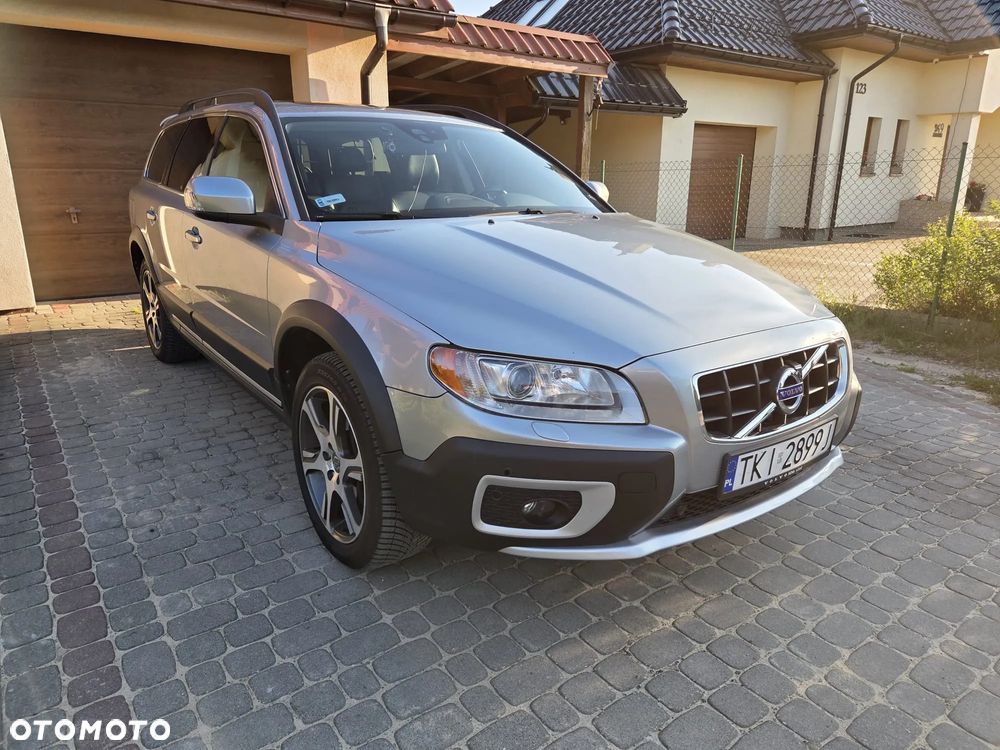 Volvo XC 70 D5 AWD Summum - 1