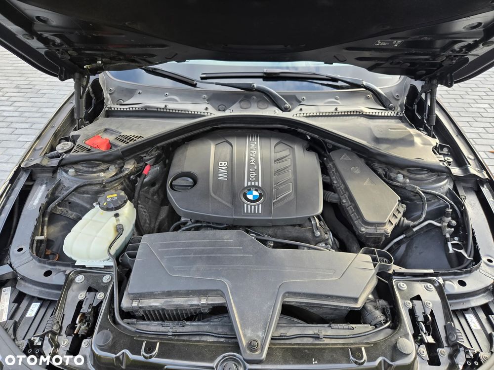 BMW Seria 3 320d DPF Blue Performance Edition Sport - 18