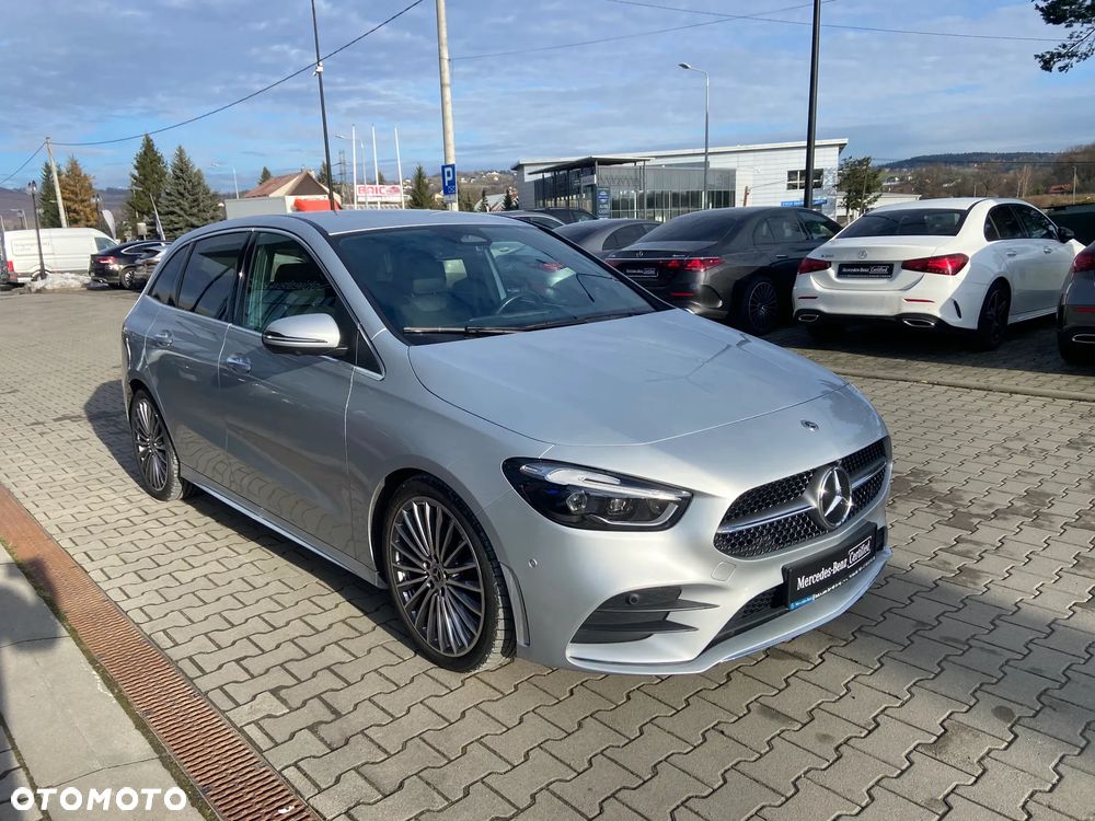 Mercedes-Benz Klasa B 220 4-Matic mHEV AMG Line 8G-DCT - 3