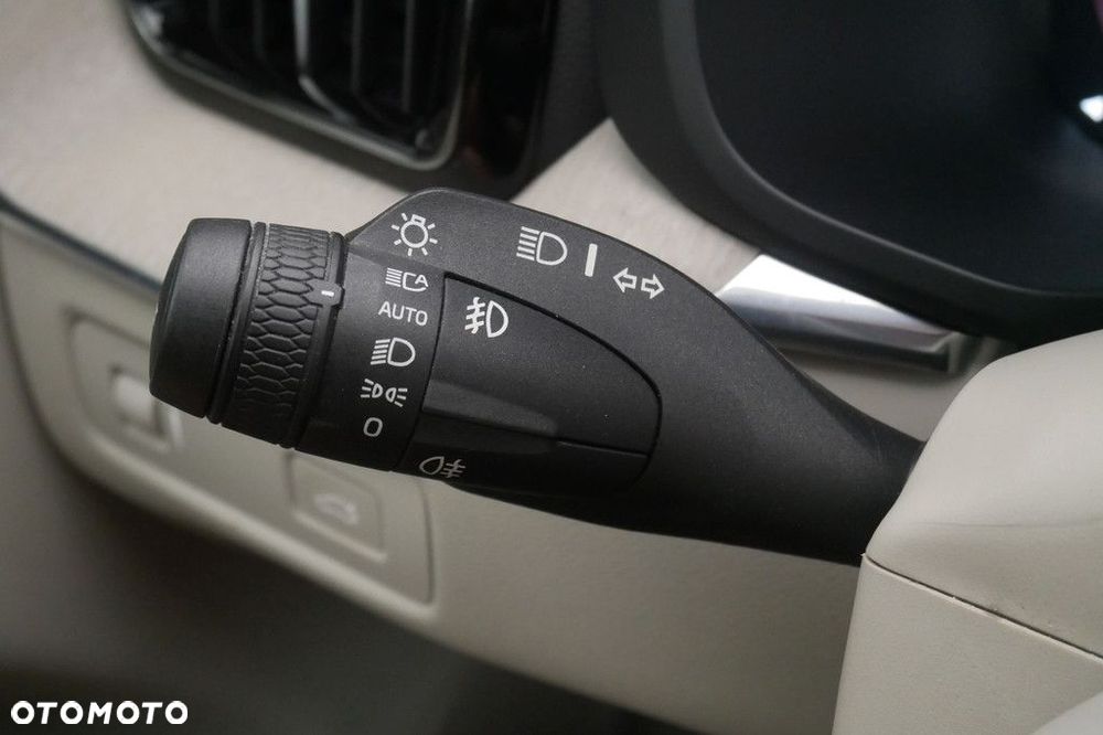 Volvo XC 60 - 32