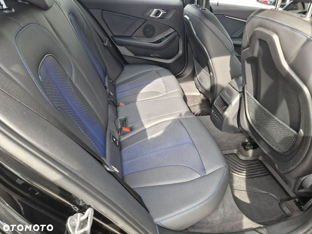 BMW Seria 1 118i M Sport - 32