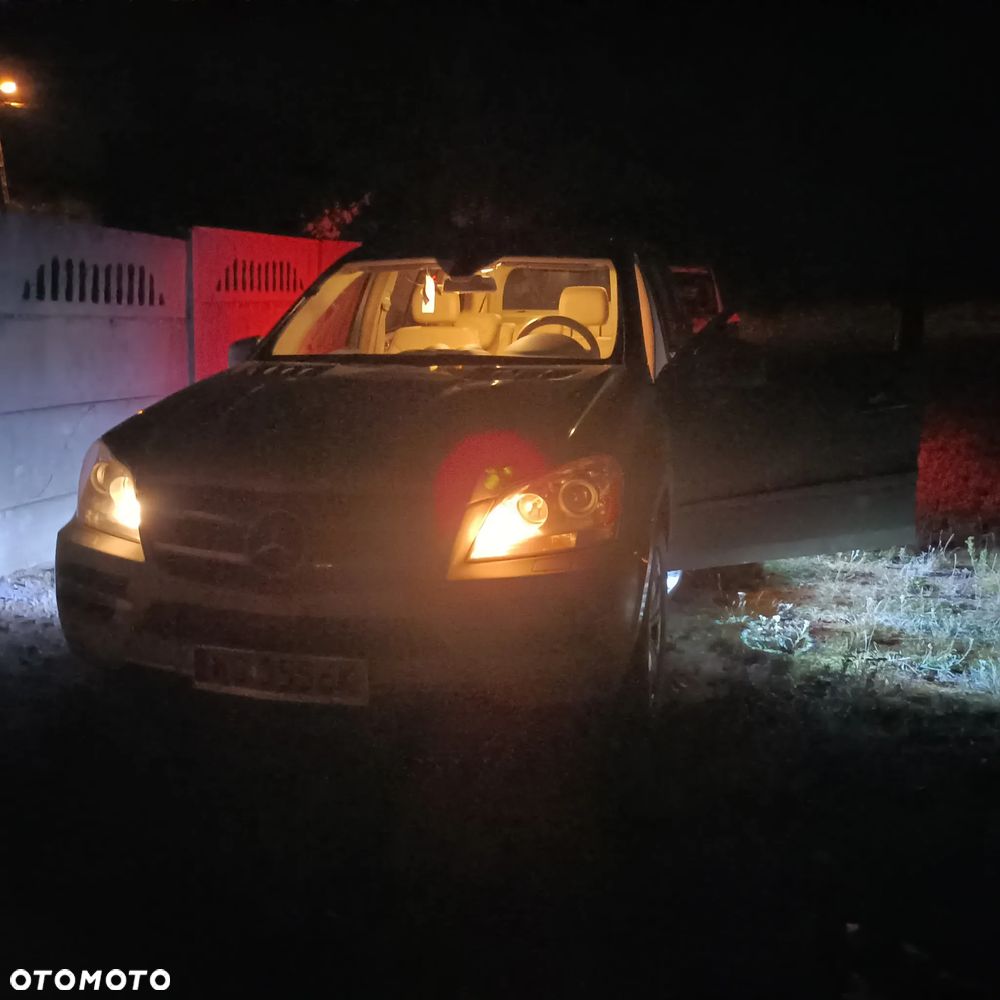 Mercedes-Benz GL 450 4Matic 7G-TRONIC - 31
