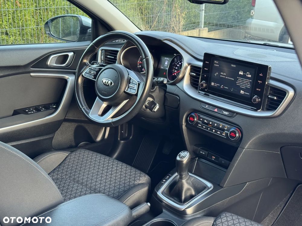 Kia XCeed 1.5 T-GDI L - 23