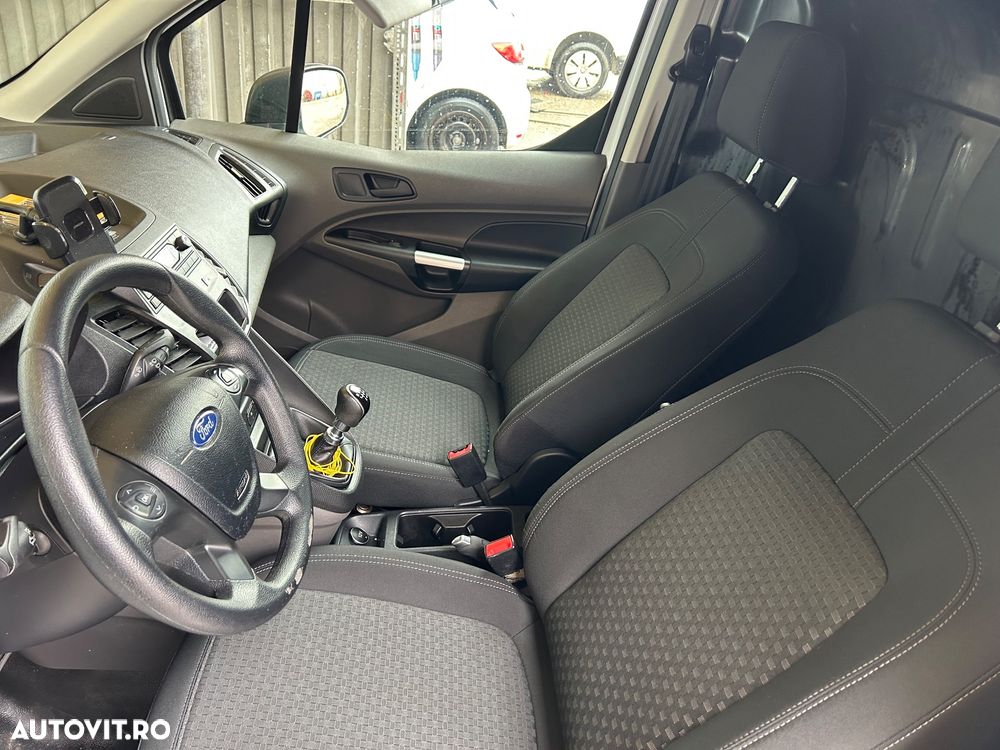 Ford Transit Connect - 8
