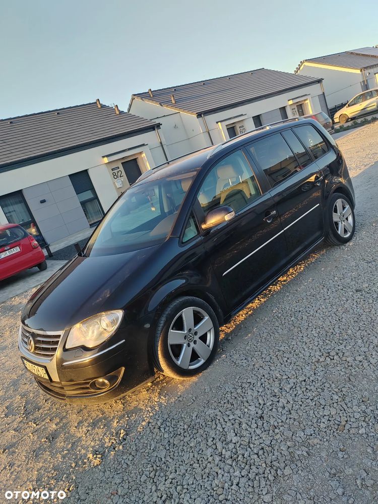 Volkswagen Touran 2.0 TDI DSG United - 10