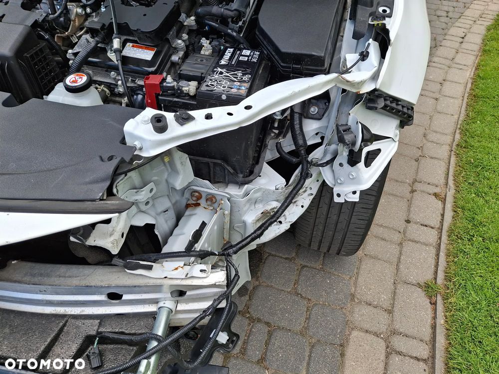 Toyota Camry 2.5 Hybrid Comfort CVT - 13