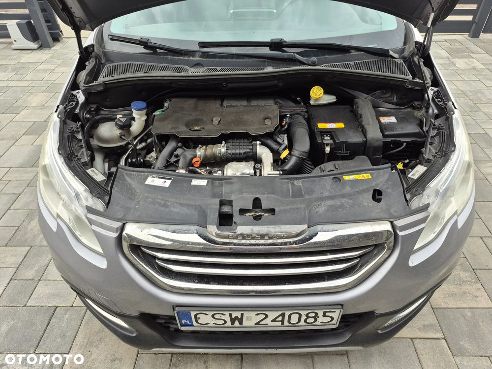 Peugeot 2008 1.6 e-HDi Allure S&S - 12