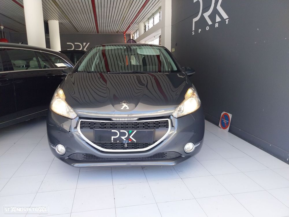 Peugeot 208 1.4 HDi - 2