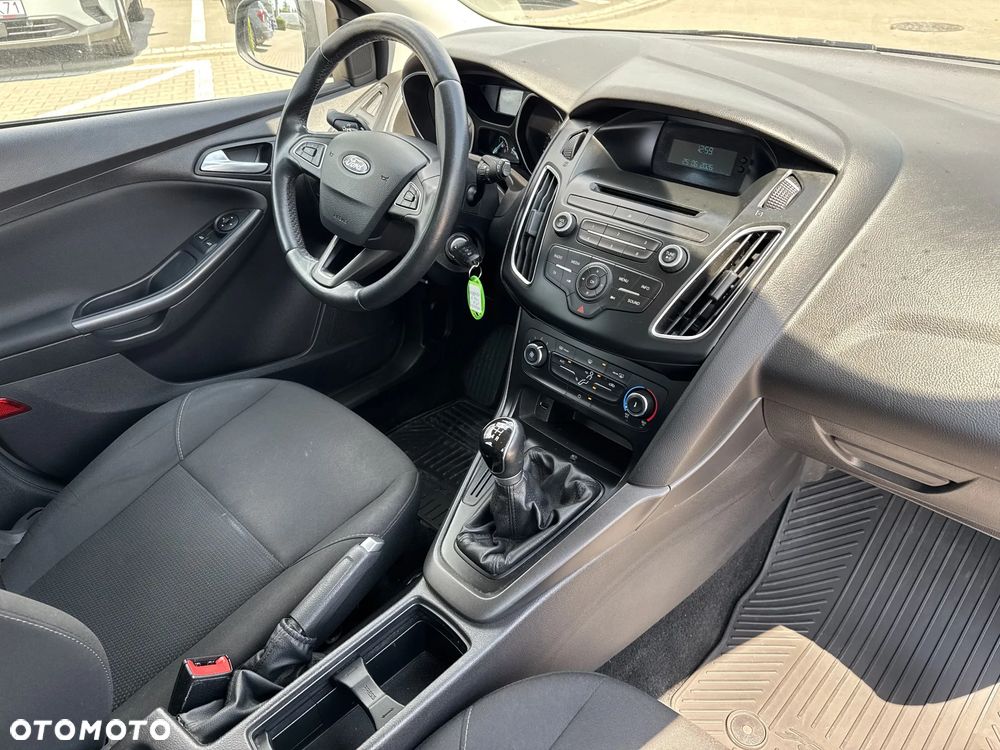 Ford Focus 1.6 Trend - 14