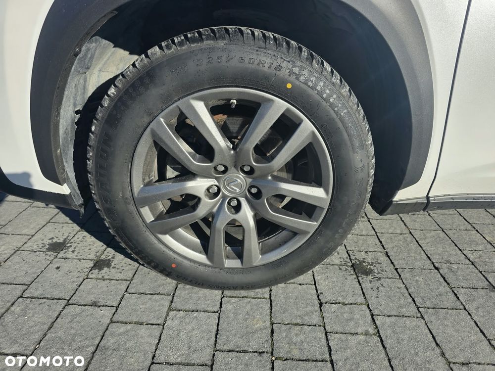 Lexus NX - 28
