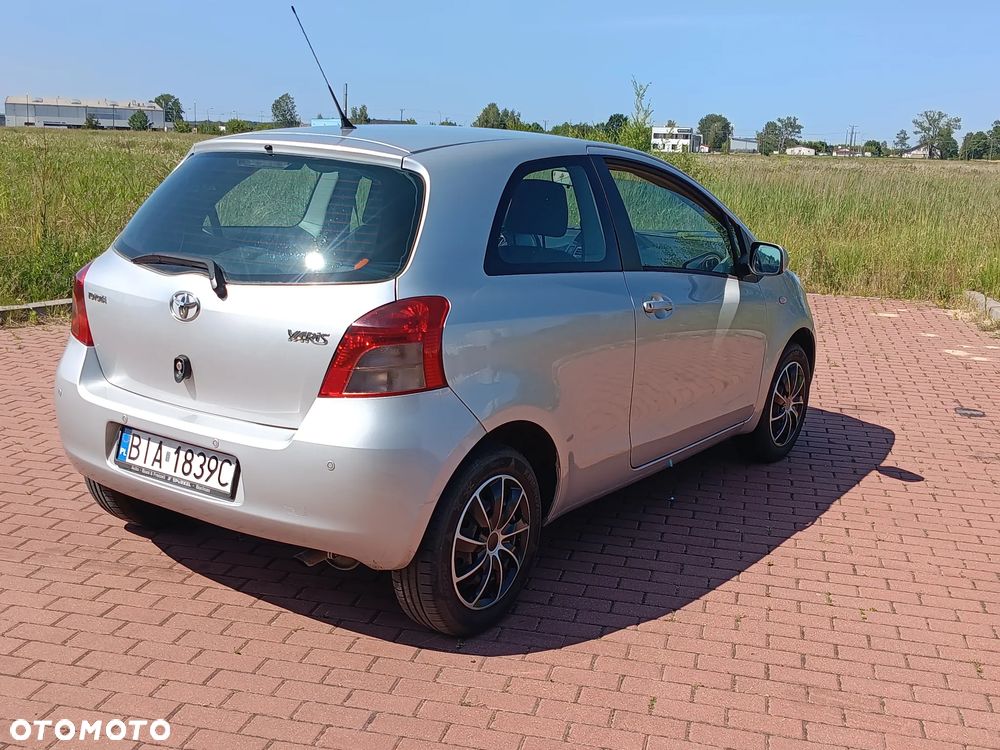 Toyota Yaris 1.3 VVT-i Travel - 8