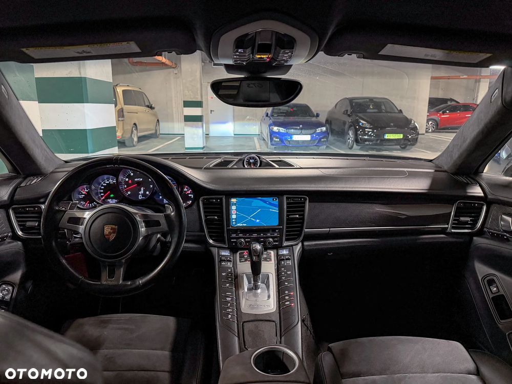 Porsche Panamera GTS PDK - 15