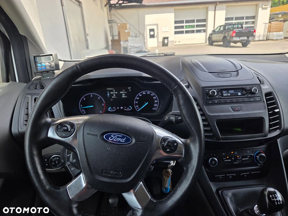 Ford Transit Connect - 14