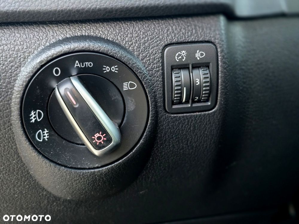 Volkswagen Tiguan 2.0 TDI SCR BlueMotion Technology Exclusive - 29