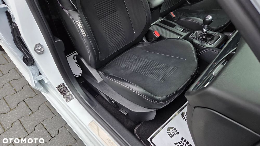 Ford Focus - 10