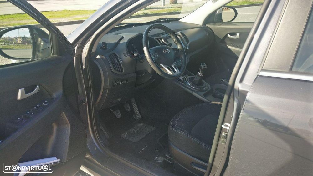 Kia Sportage 1.7 CRDI ISG EX - 9