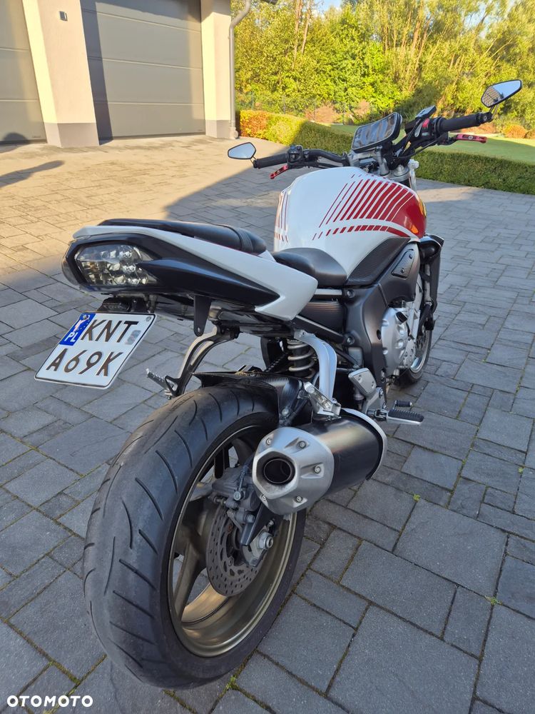 Yamaha FZ - 7