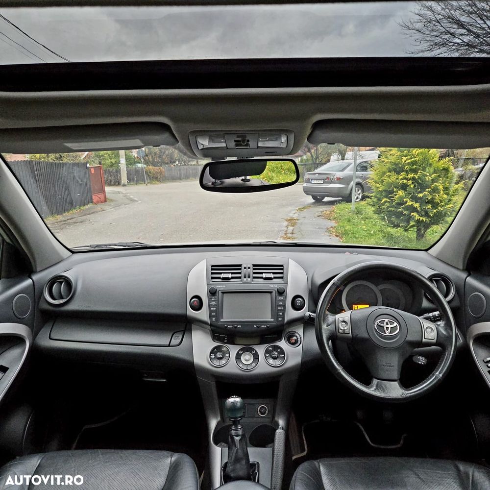 Toyota RAV4 - 2