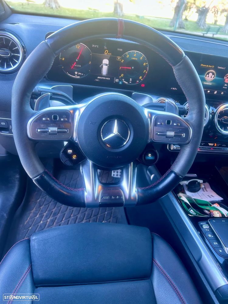 Mercedes-Benz GLB 35 AMG 4Matic - 4