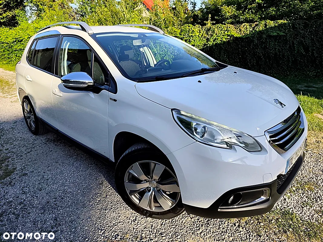 Peugeot 2008 1.2 Pure Tech Style - 14