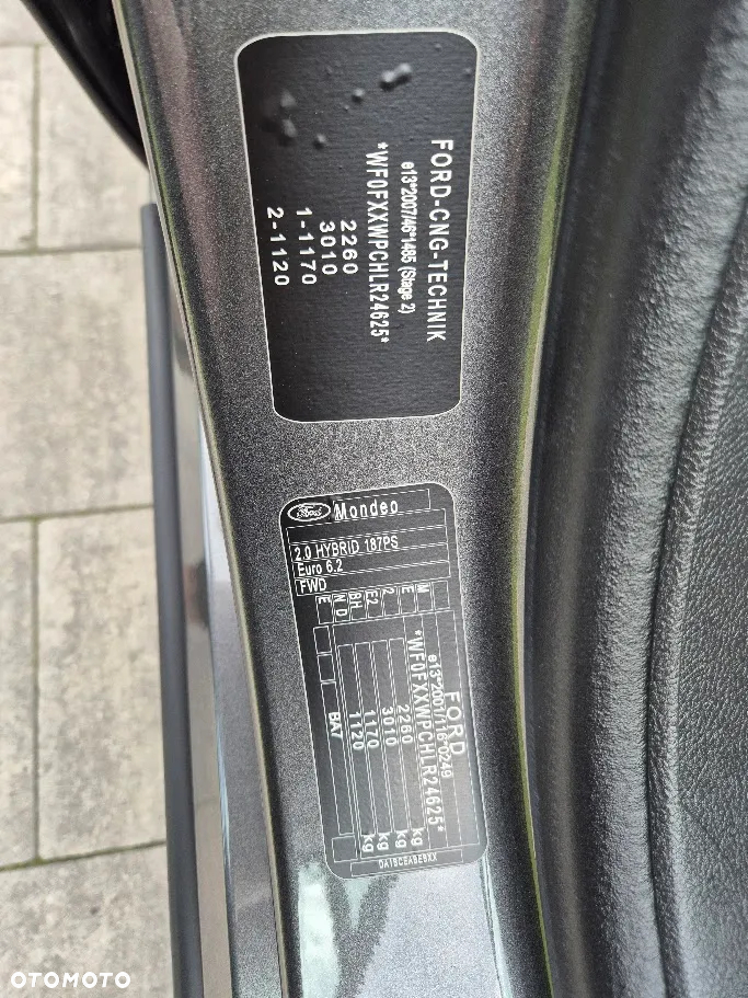Ford Mondeo 2.0 Hybrid Titanium - 27