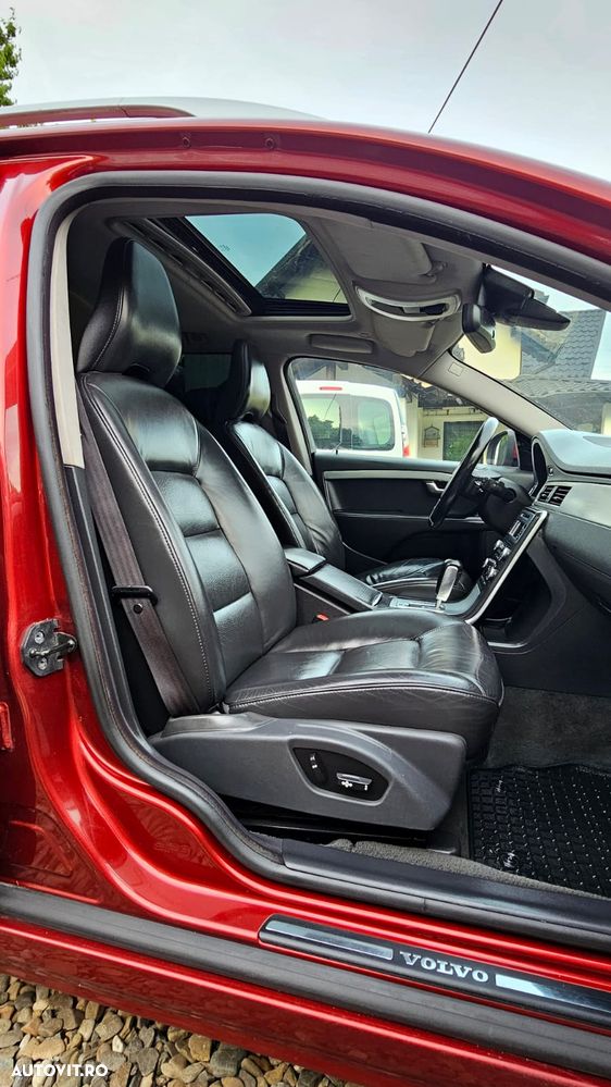 Volvo V70 D3 Geartronic Summum - 19