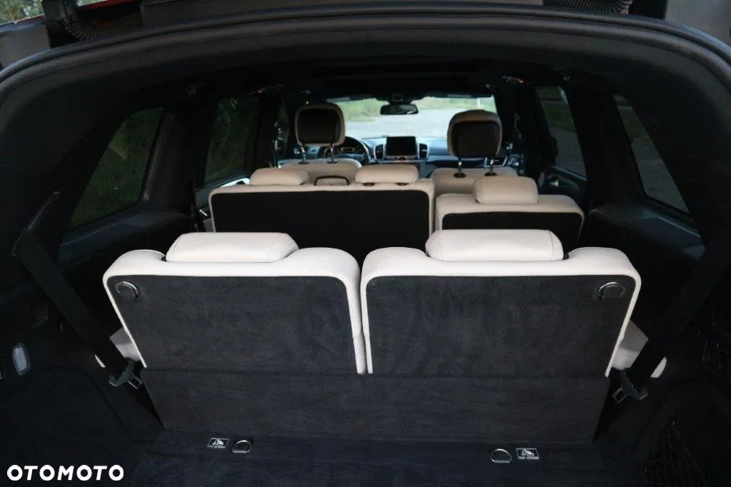 Mercedes-Benz GLS 500 4-Matic - 11