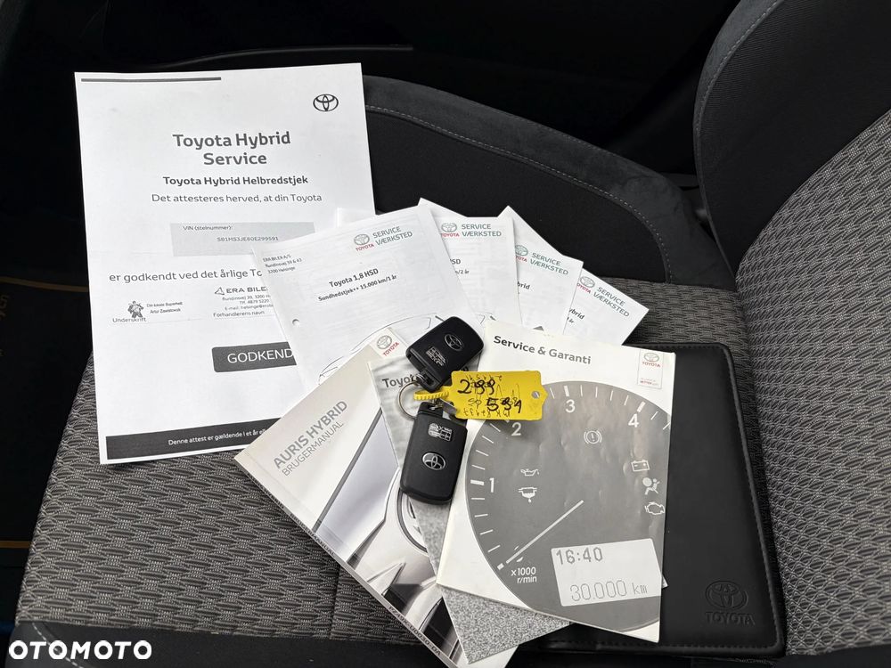 Toyota Auris Hybrid 135 Freestyle - 36