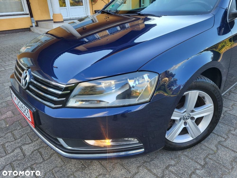Volkswagen Passat - 16