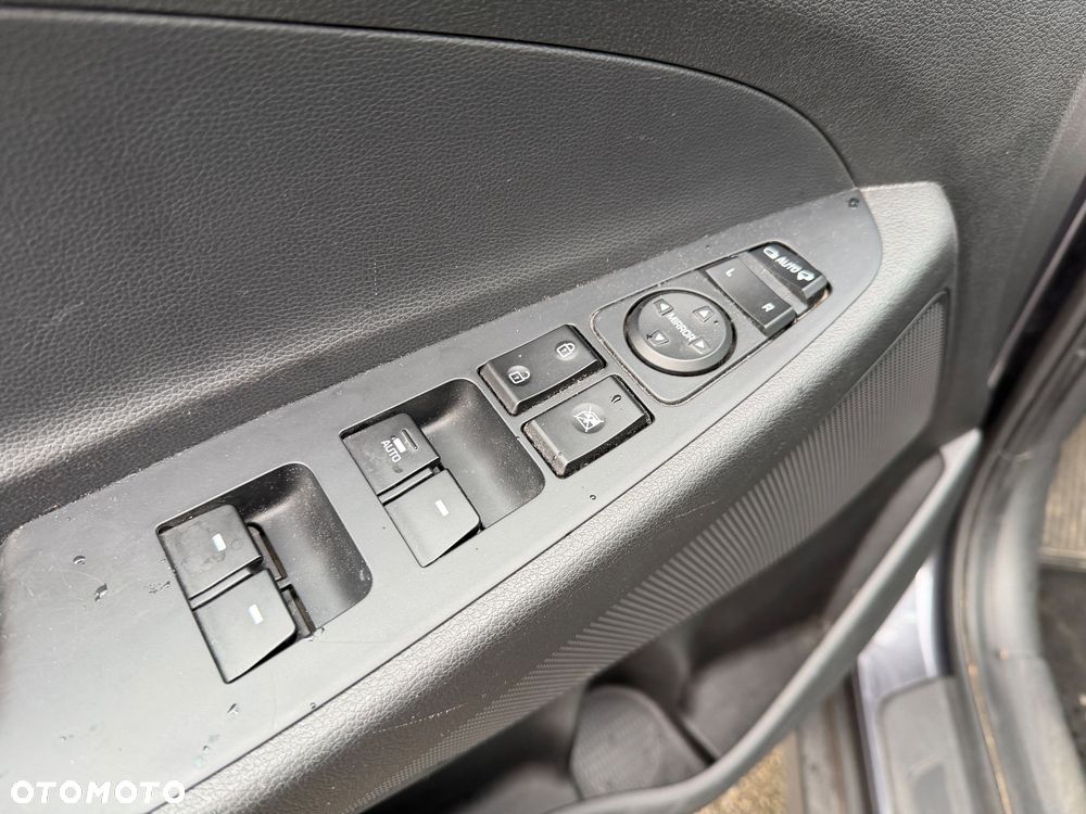 Hyundai Tucson blue 1.7 CRDi 2WD Advantage - 18