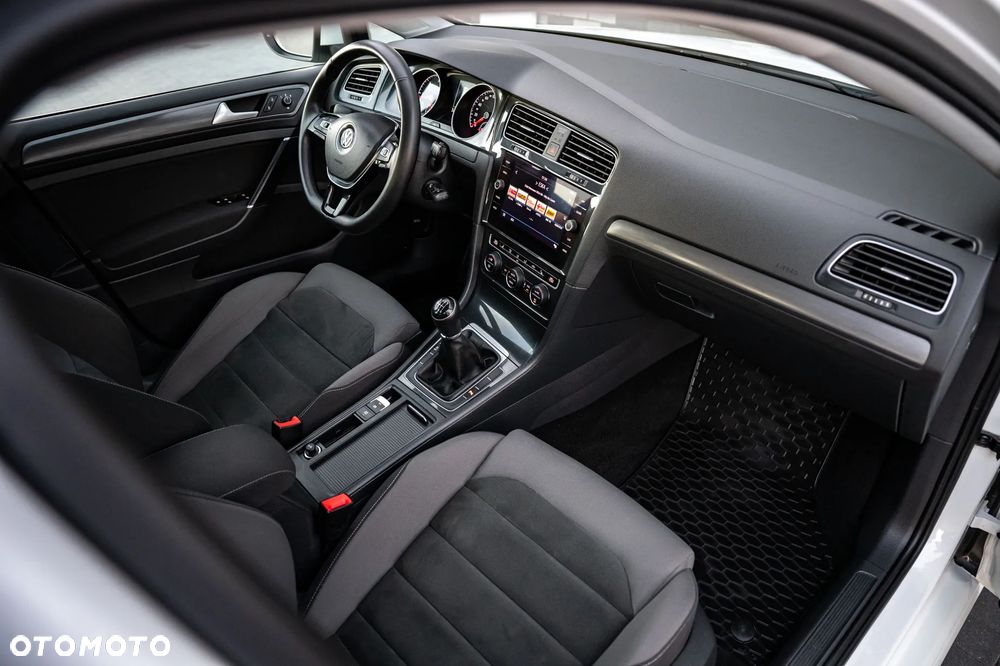 Volkswagen Golf 2.0 TDI BMT Highline - 28