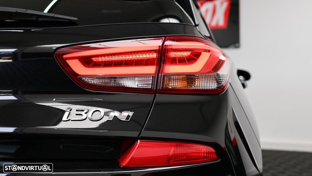 Hyundai i30 N 2.0 T-GDi Performance Pack - 29