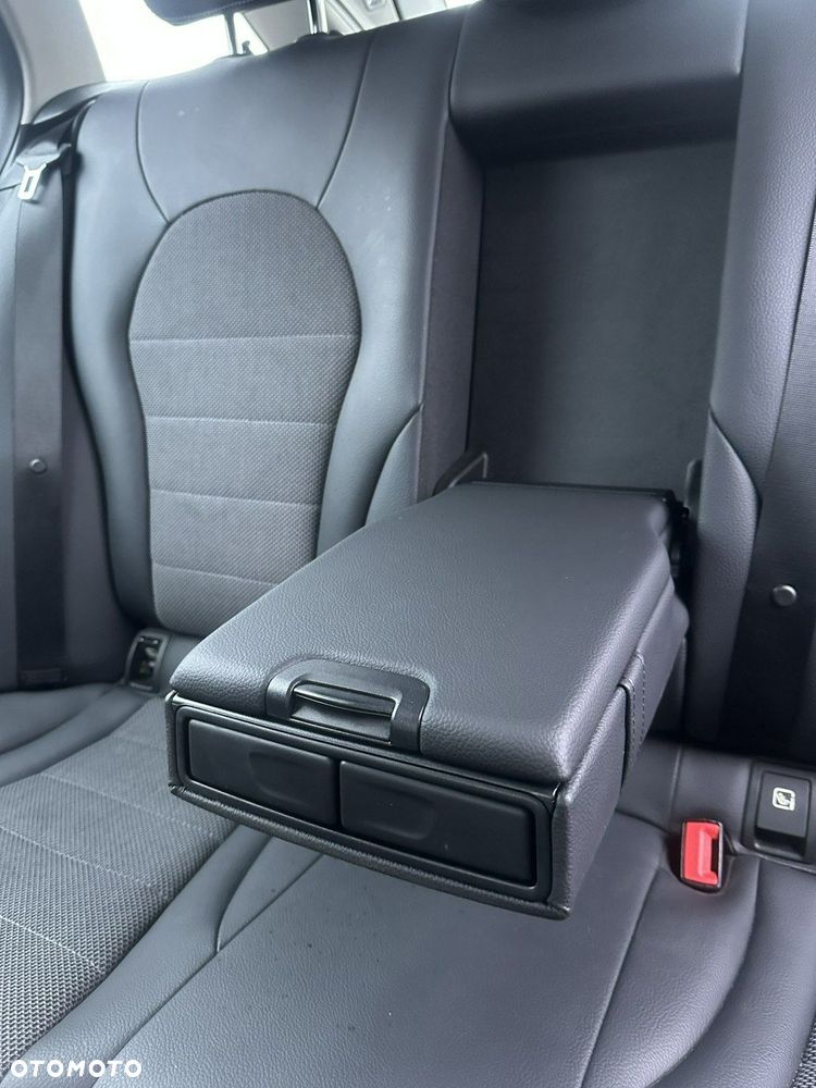 Mercedes-Benz Klasa C - 31