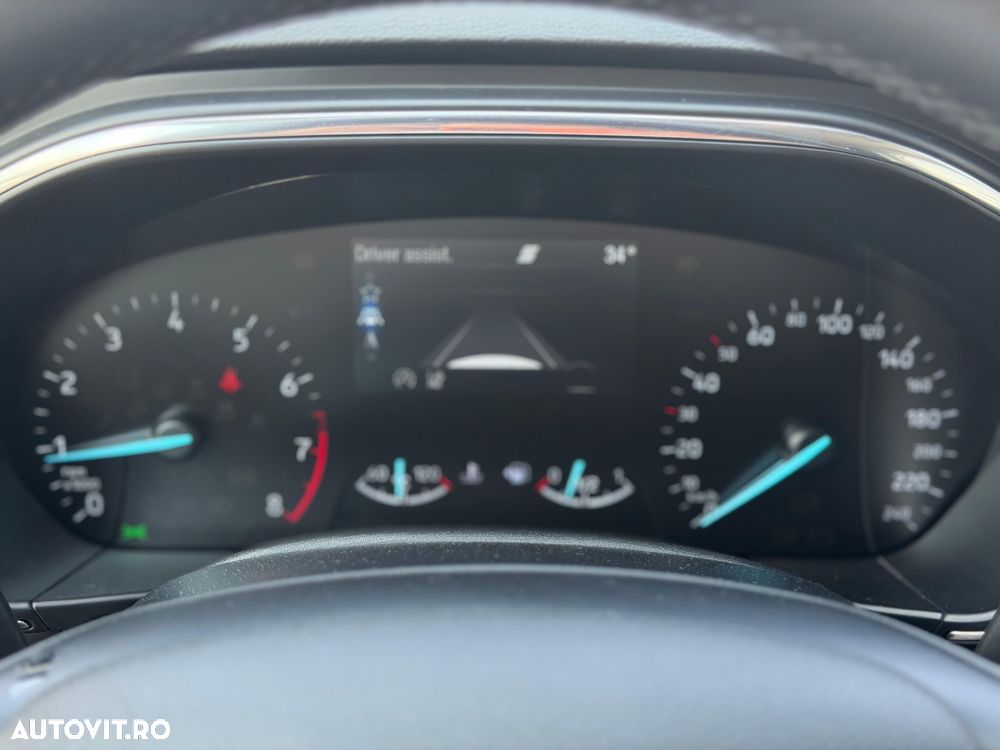 FORD Focus 2022 — imagine 34