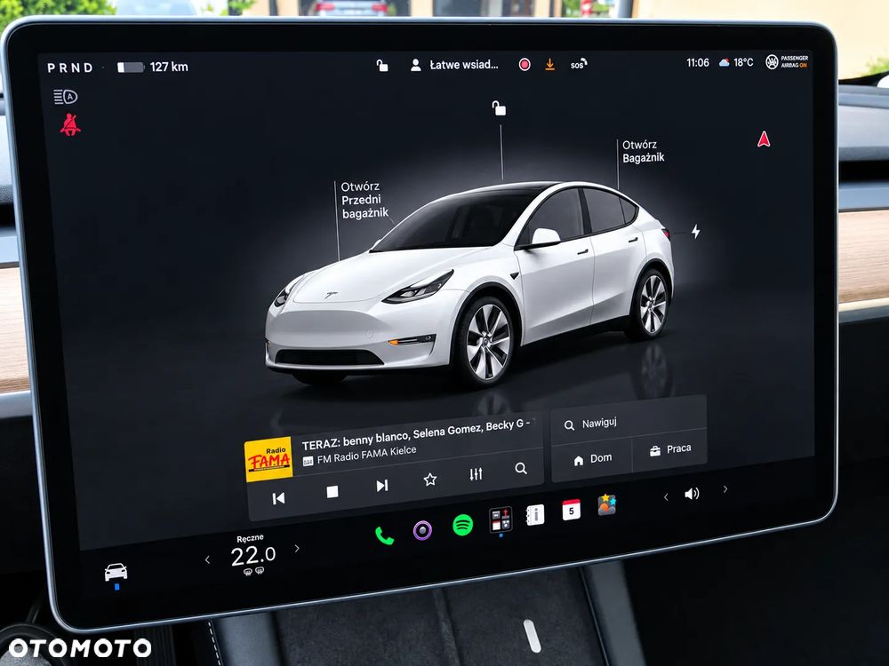 Tesla Model Y - 16
